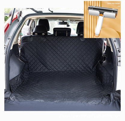 Durable travel mat for dogs in black quilted material protecting car trunk area for pets