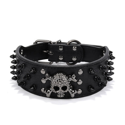 Black Round Head Nail Dog Collar with silver skull decoration and metal spikes for animal comfort